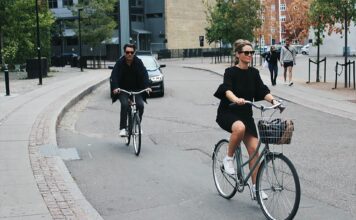 Kommune "beskytter" bilister - vil ikke oplyse cyklister om hemmelig parkeringsregel