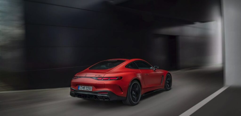New AMG is the fastest Mercedes ever Ny AMG er den hurtigste Mercedes nogensinde
