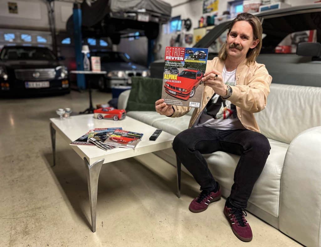 Retro-Revyen 2025: Årets ultimate bok for klassiske entusiaster Retro-Revyen 2025: Årets ultimative bog for klassiker-entusiaster